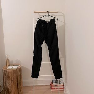 Duer relaxed fit joggers. Black. W30. L32.